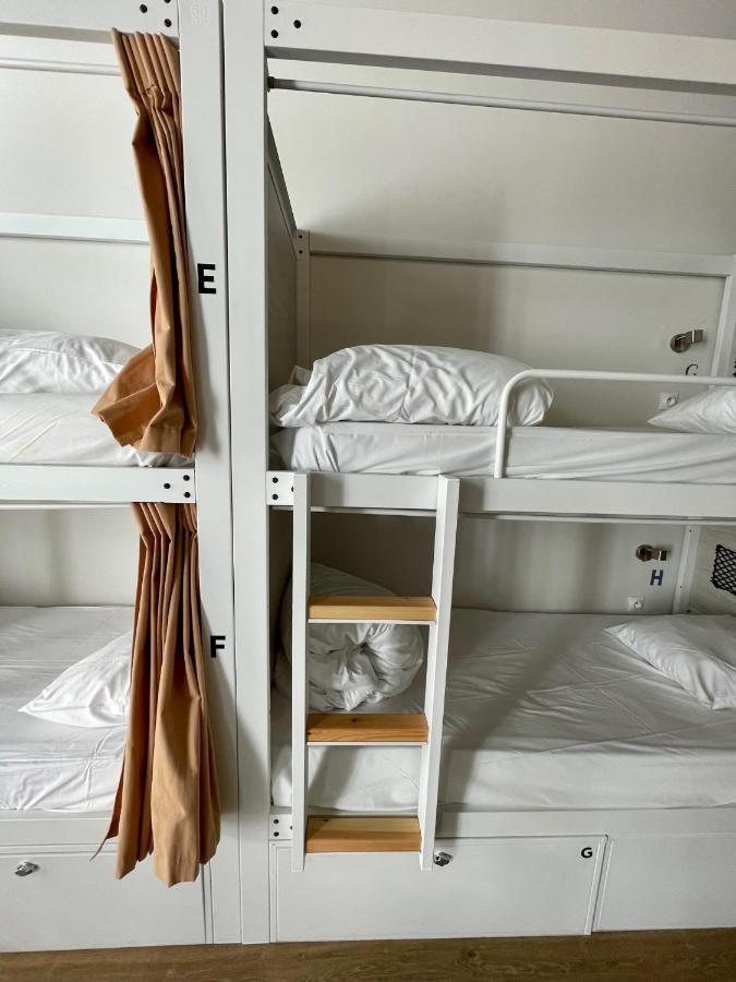 Georges Hostel & Cafe Sete Bagian luar foto