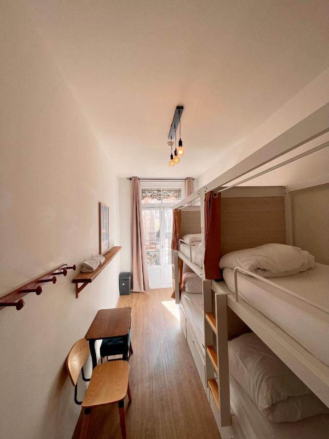 Georges Hostel & Cafe Sete Bagian luar foto
