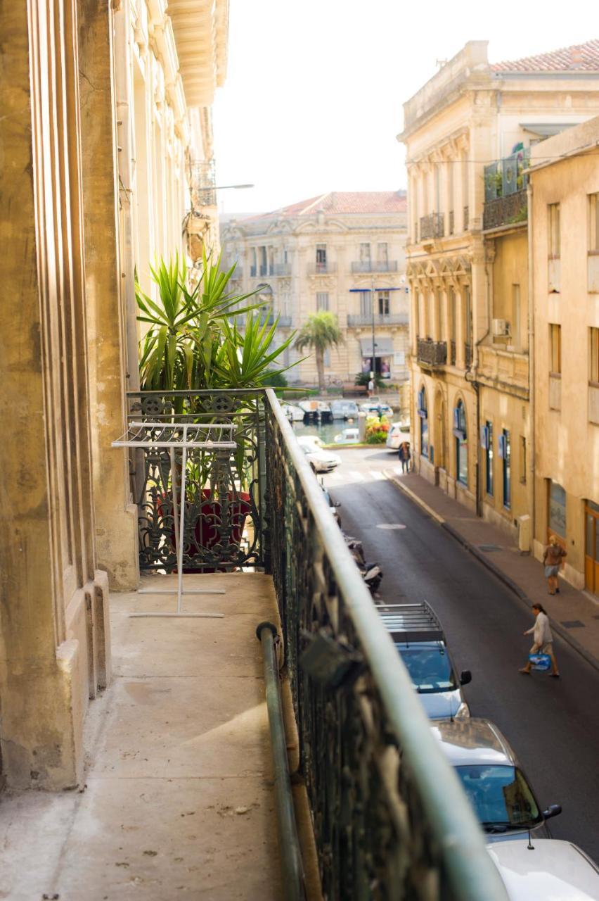 Georges Hostel & Cafe Sete Bagian luar foto